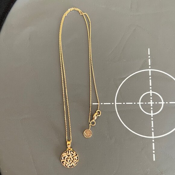 Tresor Signature Logo Diamond Pendant 18kt rose gold 18" chain necklace EUC - Picture 2 of 11